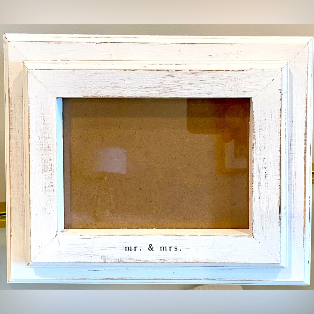 Mud Pie Wooden Wedding Picture Frame - Mr. & Mrs.